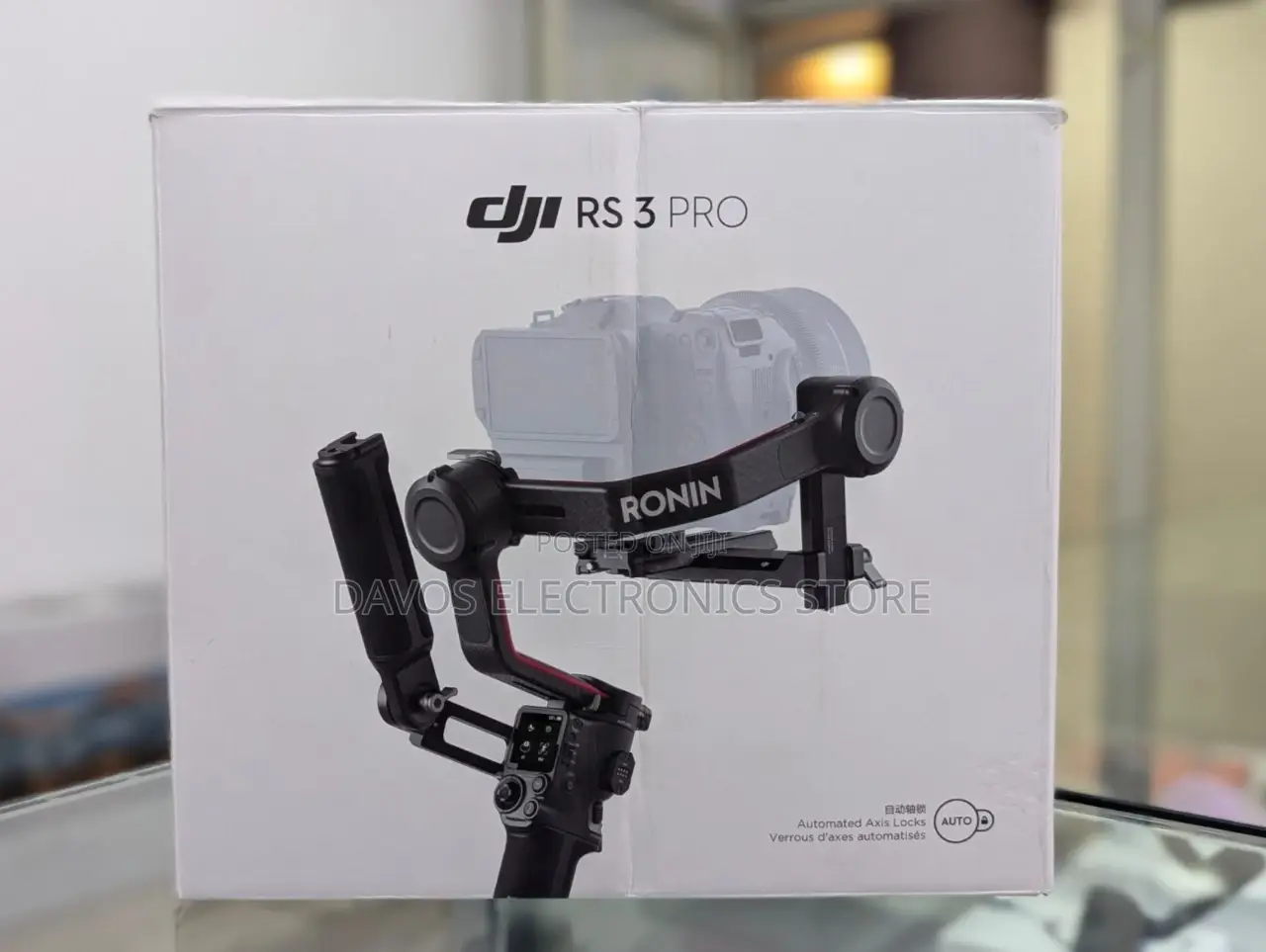 DJI RS 3 Pro Gimbal Stabilizer