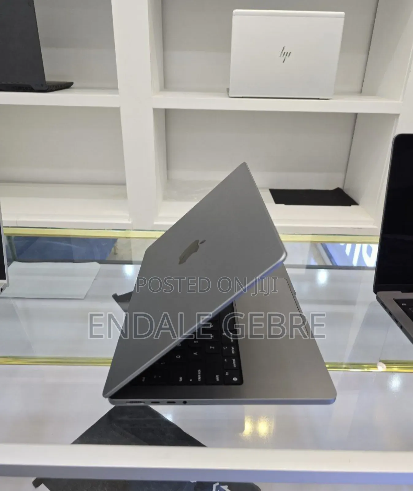 New Laptop Apple MacBook Pro 2022 M2 96GB Apple M2 SSD 2T