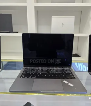 New Laptop Apple MacBook Pro 2022 M2 96GB Apple M2 SSD 2T