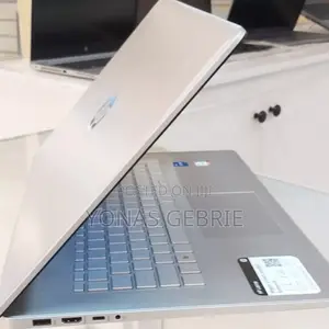 New Laptop HP Stream Notebook 8GB Intel Core I5 SSD 256GB