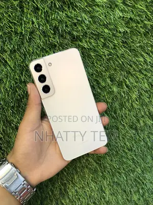 Photo - New Samsung Galaxy S22 5G 128 GB