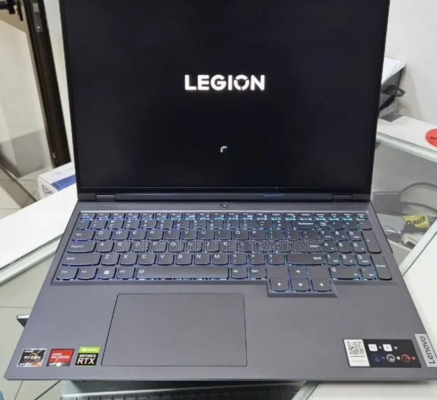 New Laptop Lenovo Legion 5 16GB AMD Ryzen 7 SSD 512GB