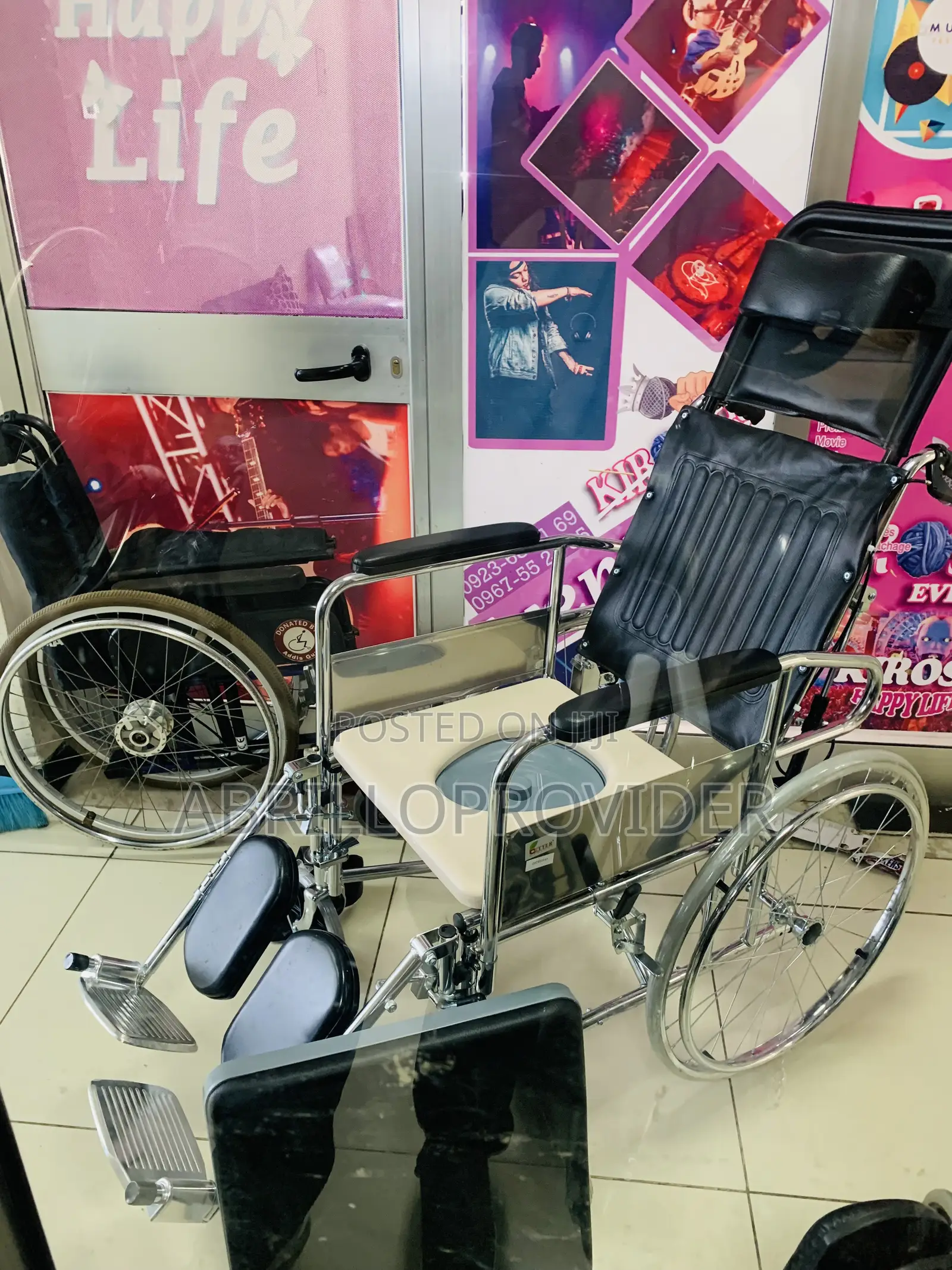 Wheelchair Almunium Best Quality for Home and Hospital