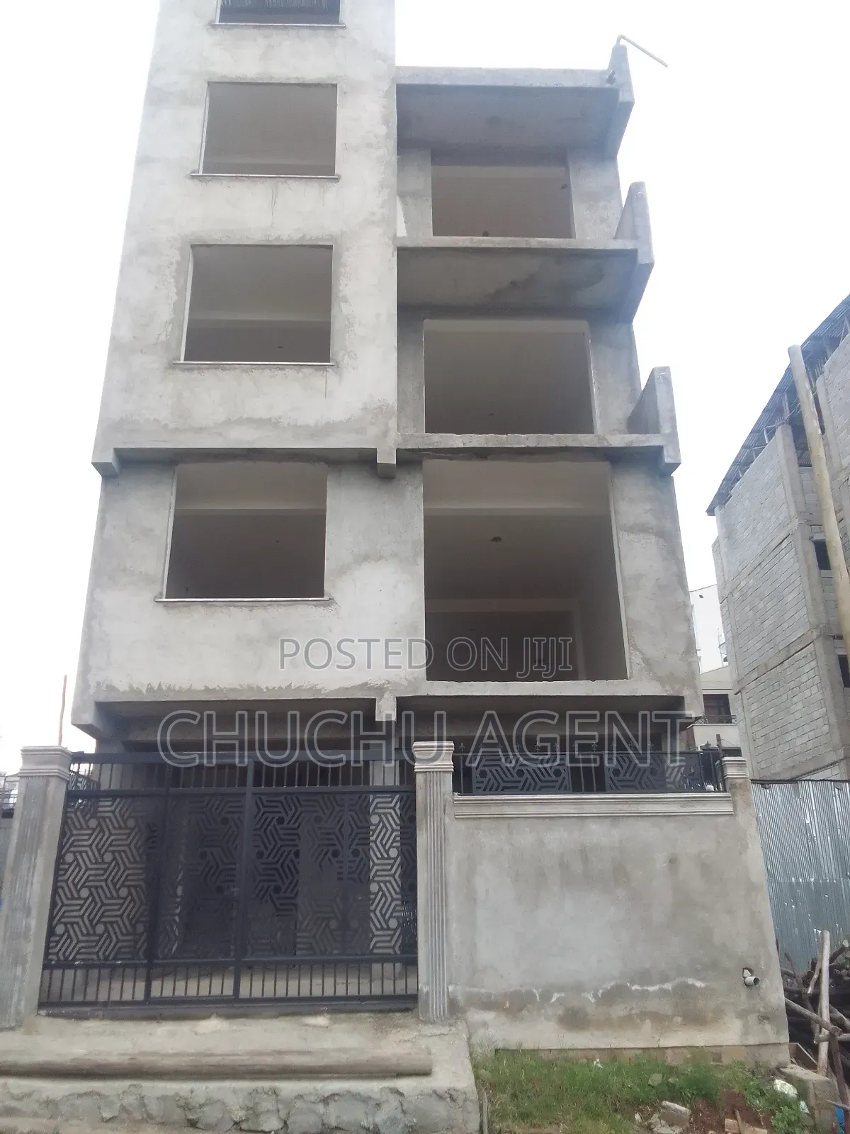 5bdrm House in Bole for sale