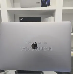 New Laptop Apple MacBook Pro 2019 16GB Intel Core I7 SSD 512GB