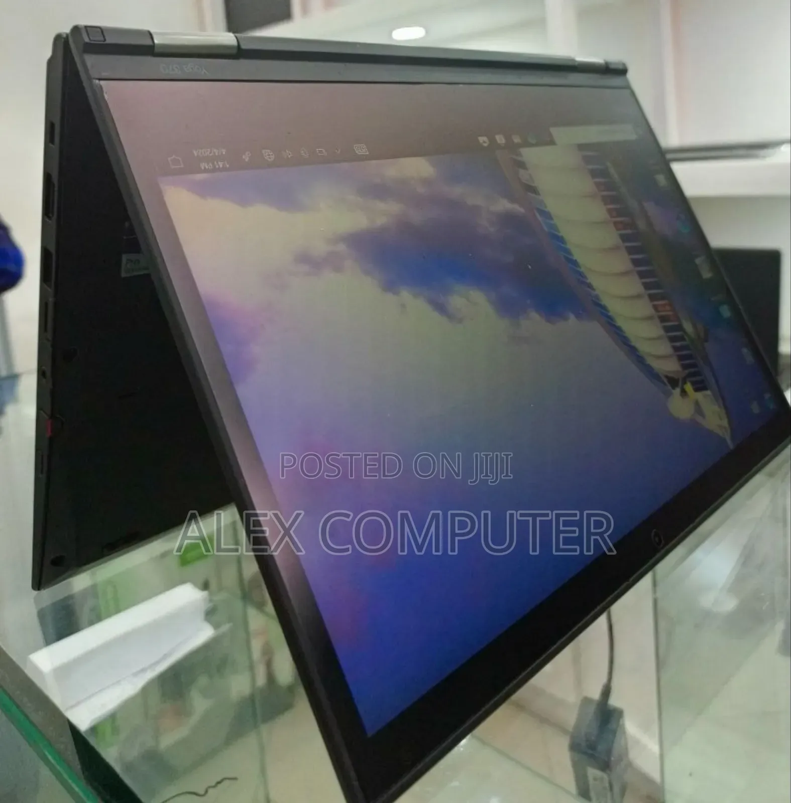 New Laptop Lenovo ThinkPad Yoga 370 8GB Intel Core I7 SSD 512GB