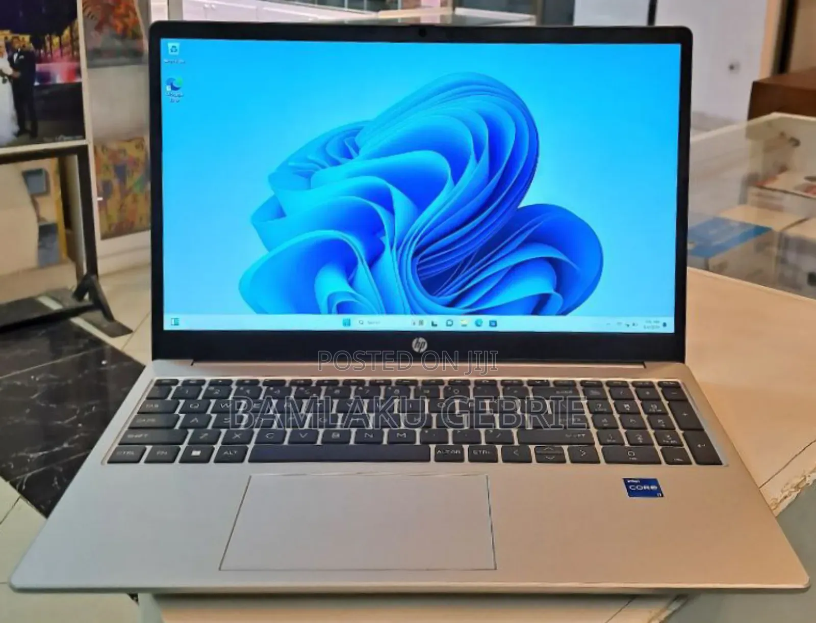 New Laptop HP EliteBook 640 G10 16GB Intel Core I7 SSD 512GB