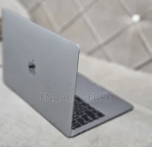 New Laptop Apple MacBook Pro 2017 8GB Intel Core I5 SSD 128GB