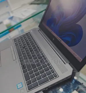 New Laptop HP ZBook 14 32GB Intel Core I7 SSD 512GB