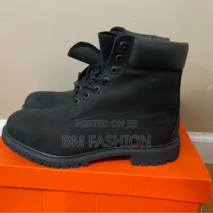 Photo - Timberland Men's Safety Shoes