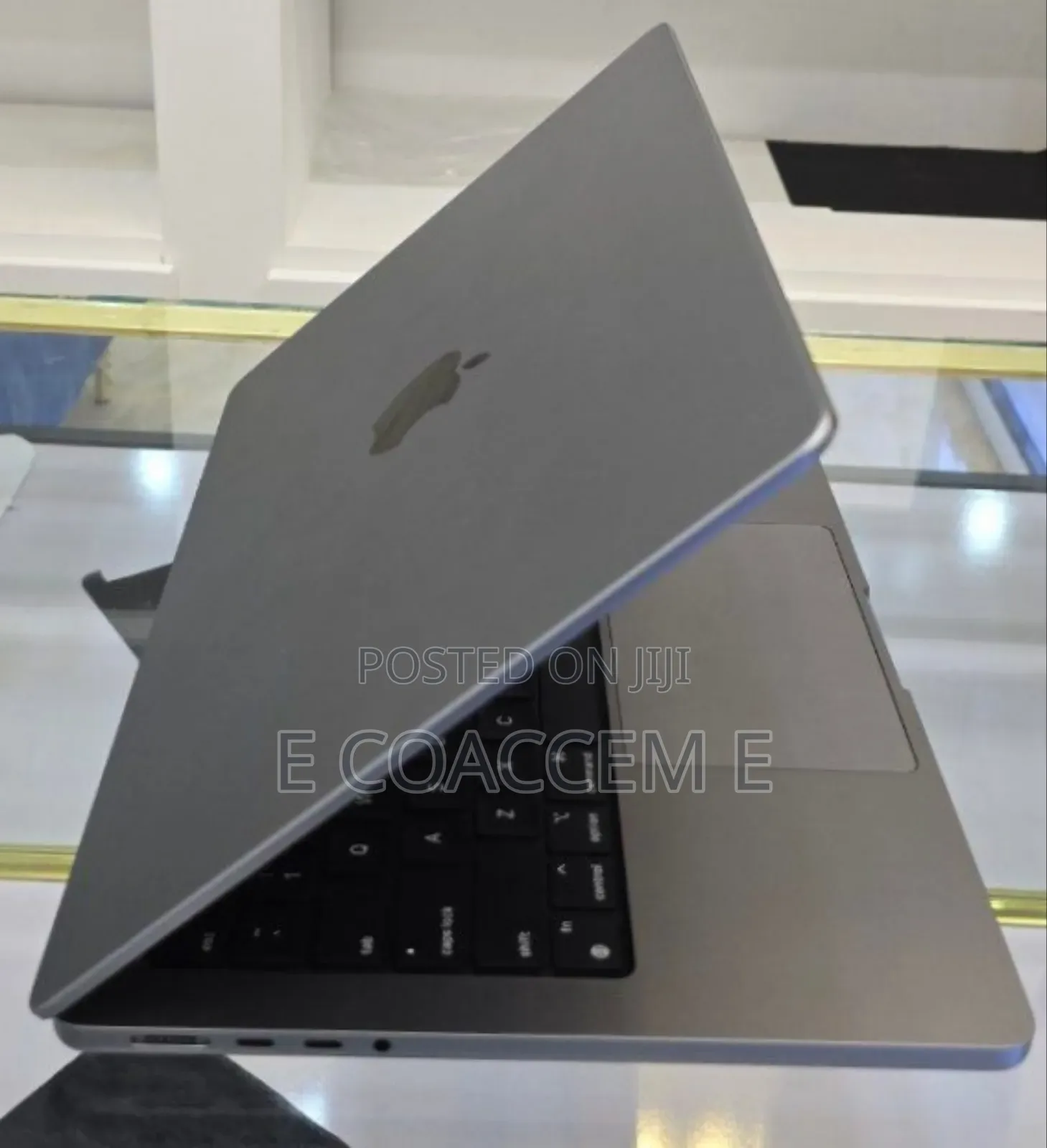 New Laptop Apple MacBook 96GB Apple M2 SSD 2T