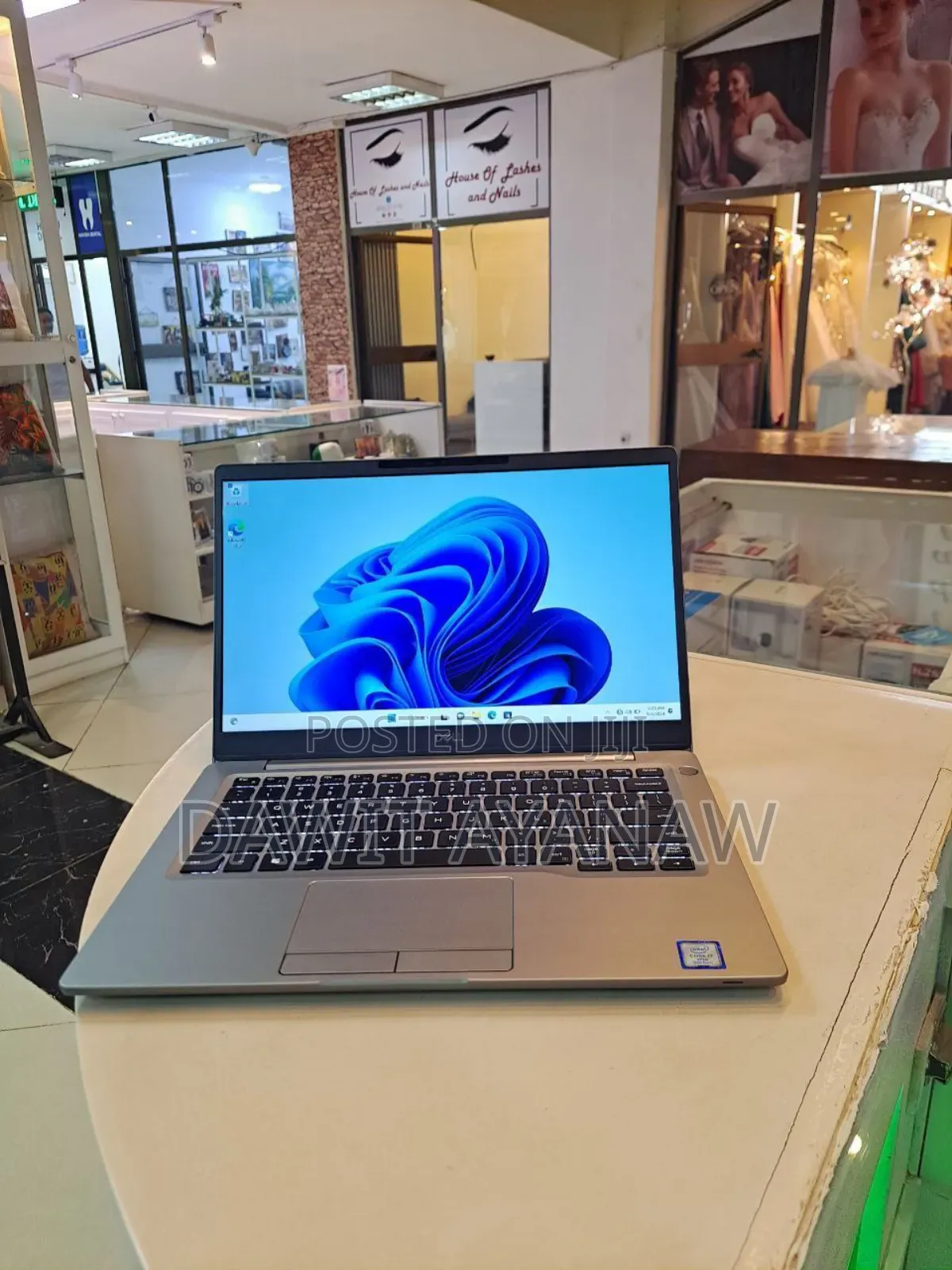 New Laptop Dell 16GB Intel Core I7 SSD 512GB