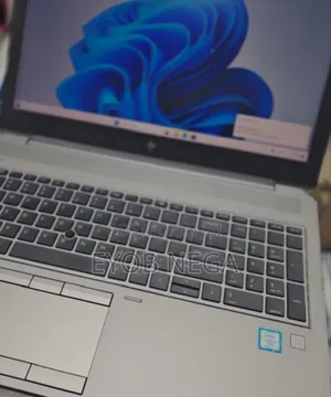 New Laptop HP ZBook 15 32GB Intel Core I7 SSD 512GB