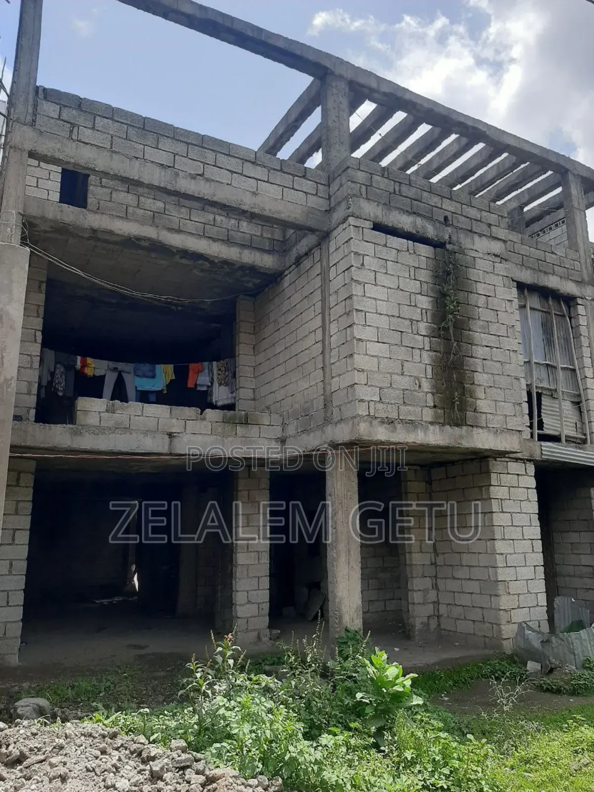 8bdrm Block of Flats in አያት, Bole for sale