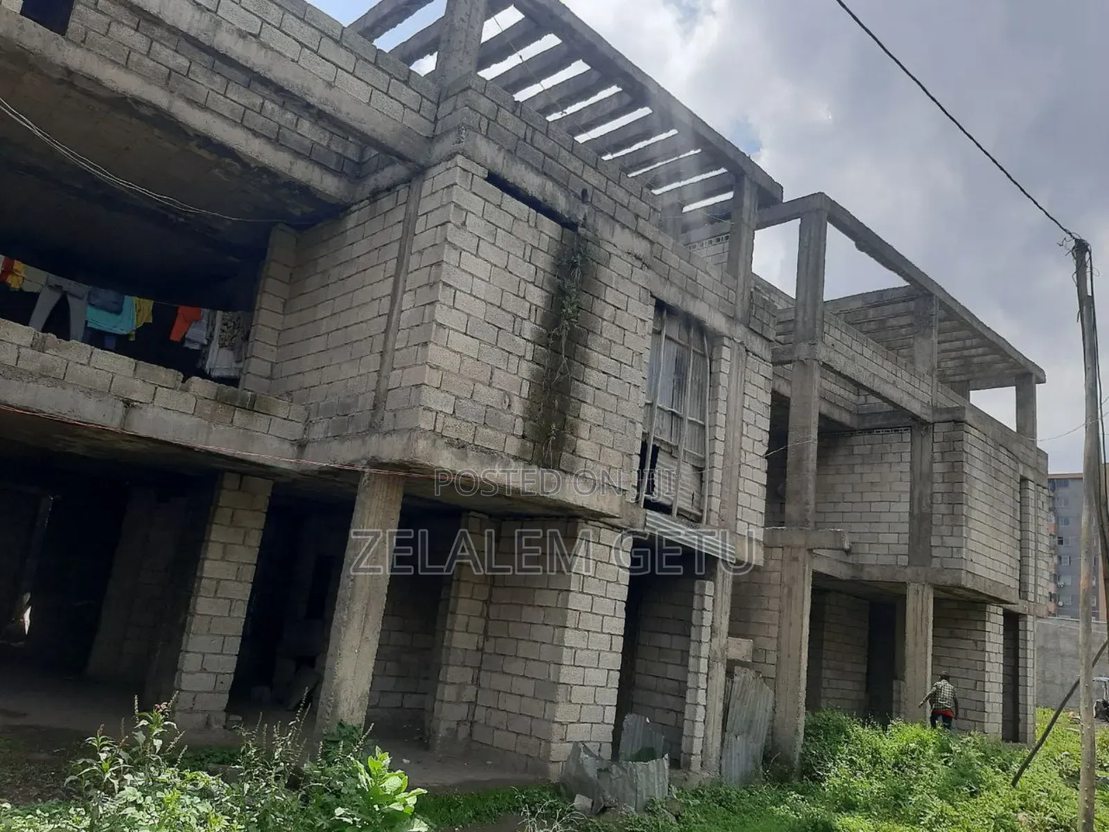 8bdrm Block of Flats in አያት, Bole for sale