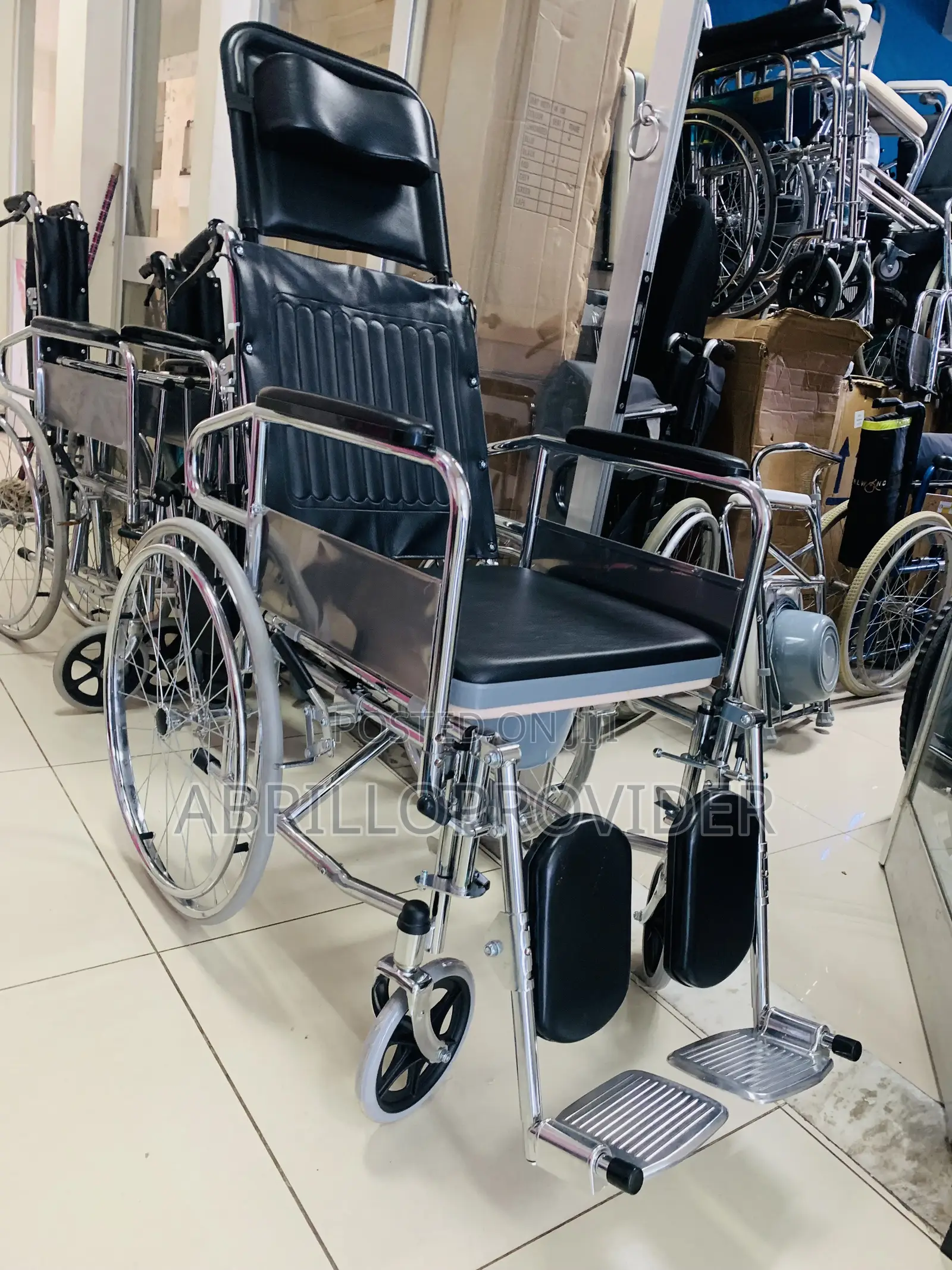 New Packed Toilet Access Wheelchair in 4 in 1 Function