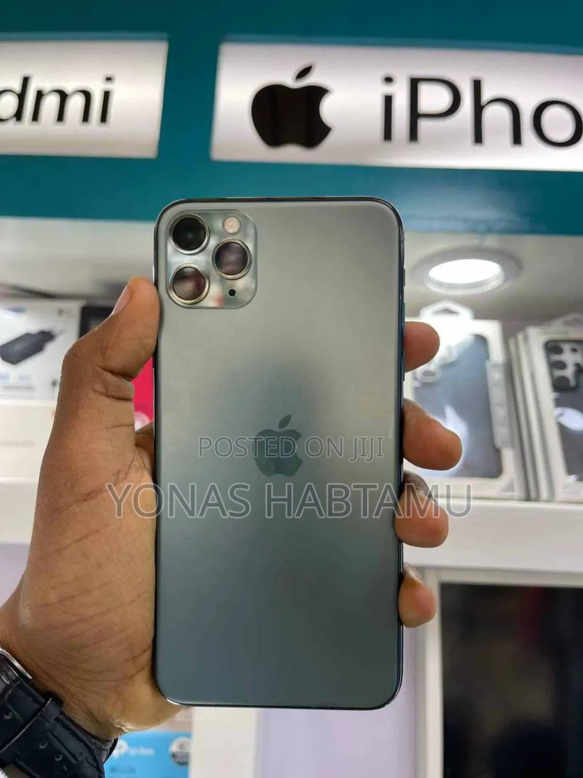 New Apple iPhone 11 Pro Max 64 GB Silver