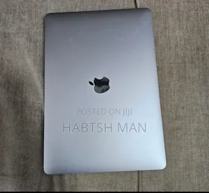 Photo - New Laptop Apple MacBook Pro 2017 8GB Intel Core I5 SSD 128GB