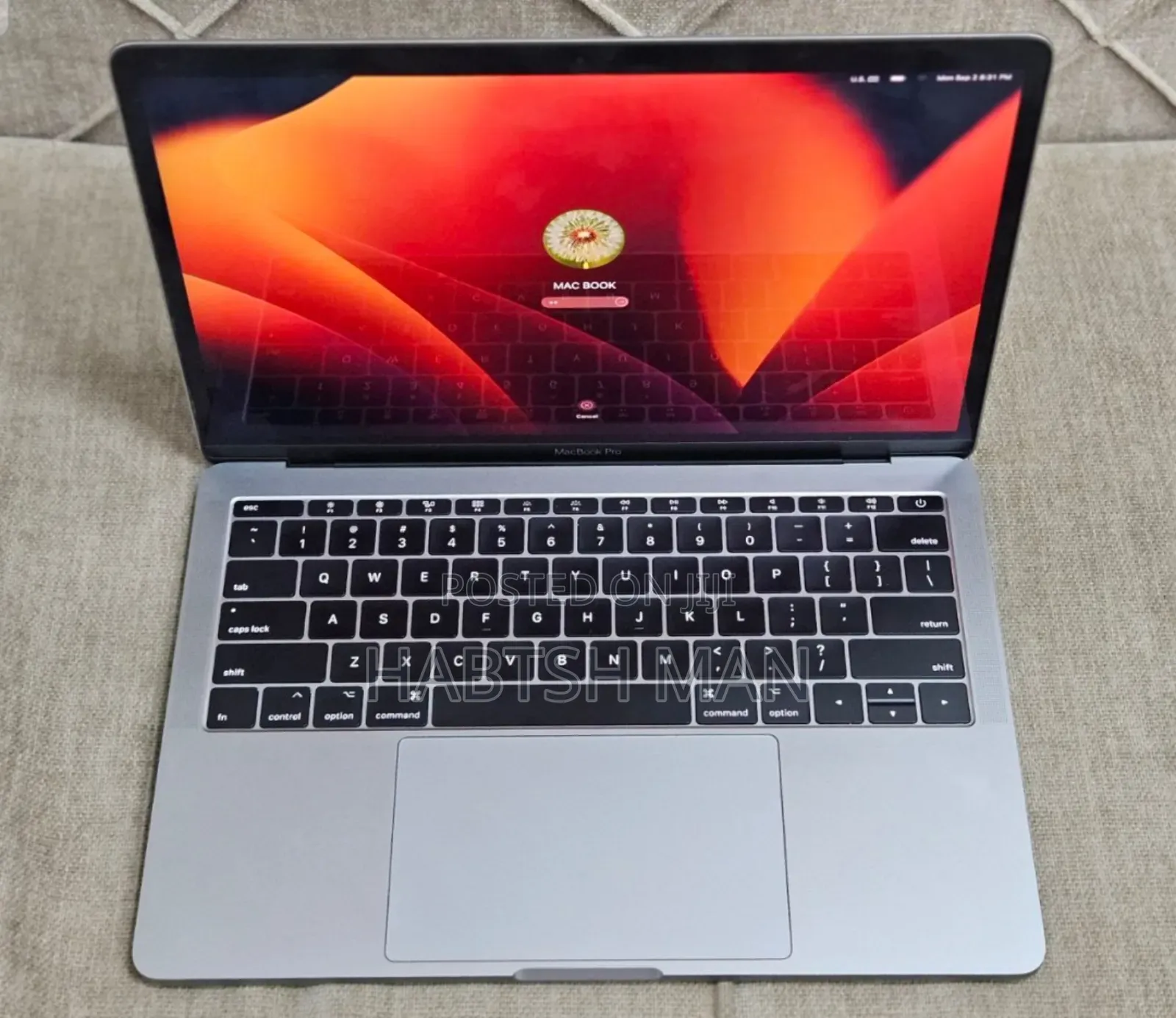 New Laptop Apple MacBook Pro 2017 8GB Intel Core I5 SSD 128GB