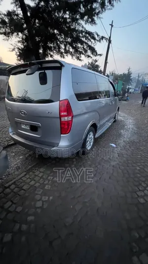 Hyundai Starex 2016 Silver