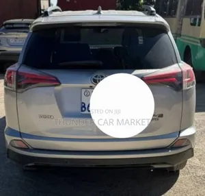 Toyota RAV4 2017 Silver