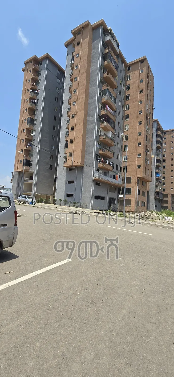 የሚሸጥ 40/60 ኮንዶሚኒየም ሱቅ