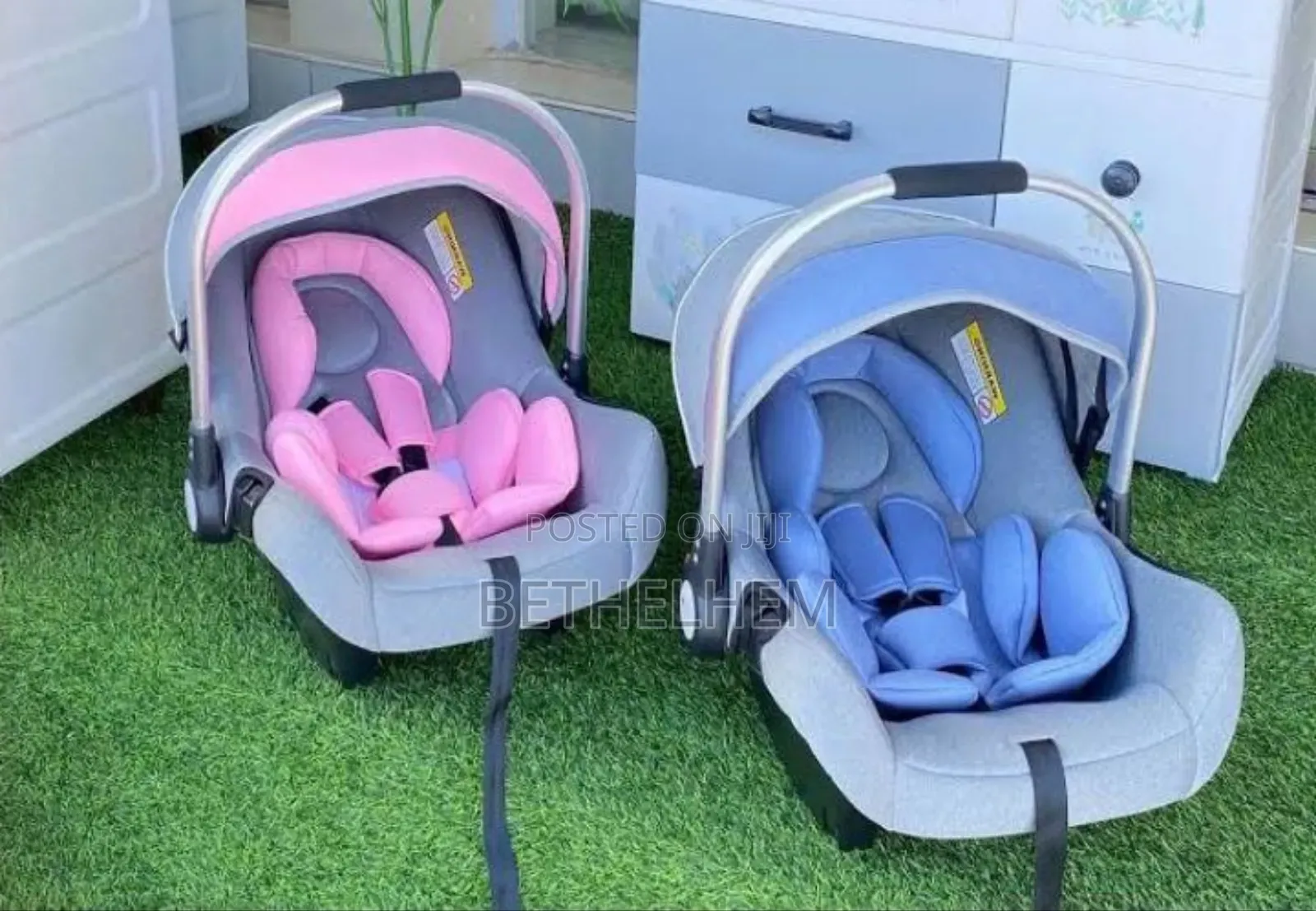  Car Seat
 ከቦታ ቦታ ማንቀሳቀስ የሚያስችል።