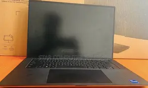 New Laptop Dell Precision 15 3520 16GB Intel Core I7 SSD 512GB