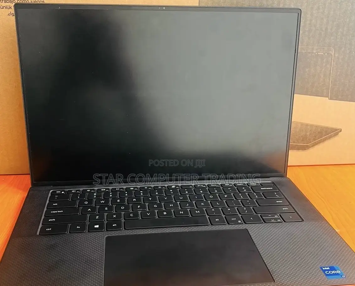 New Laptop Dell Precision 15 3520 16GB Intel Core I7 SSD 512GB