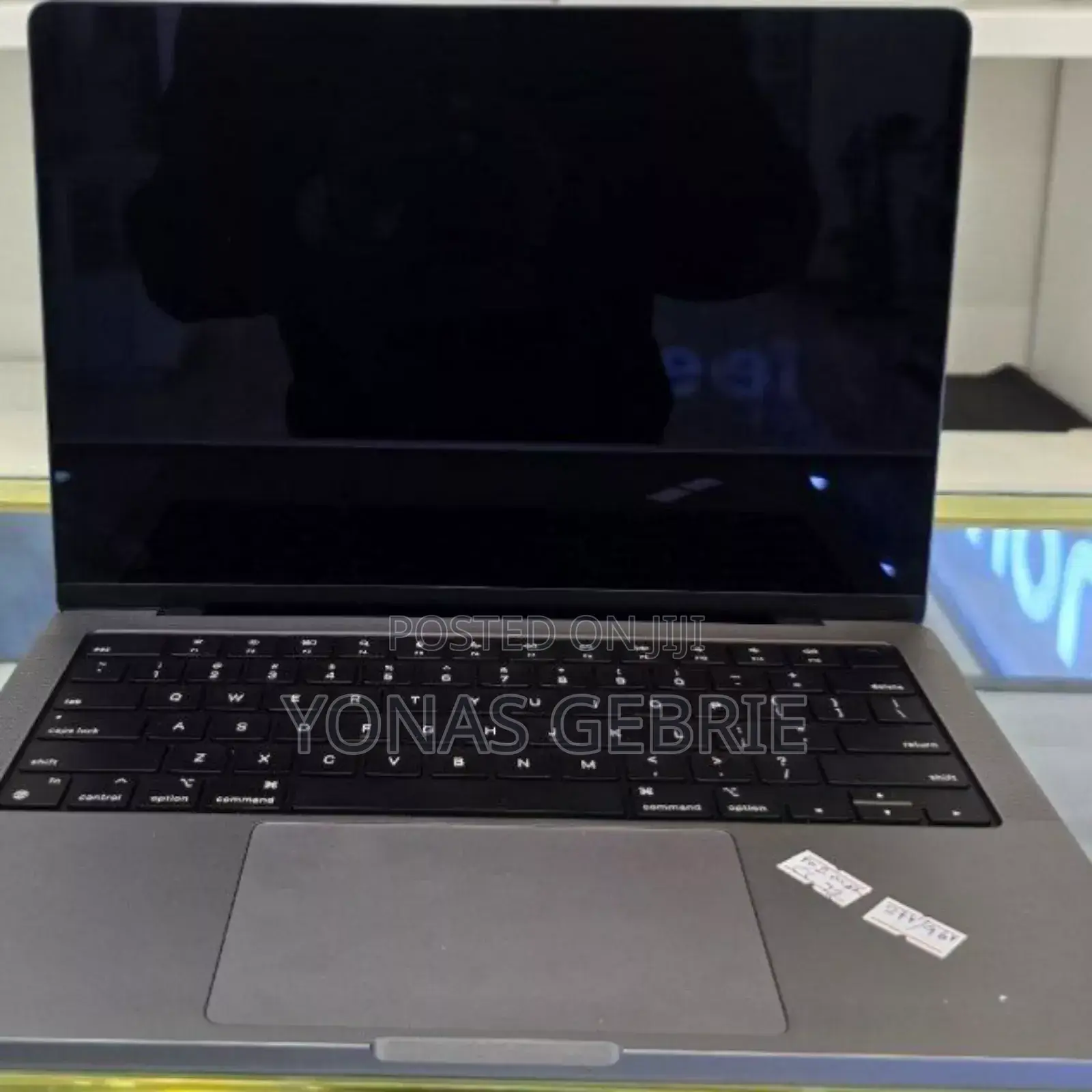 New Laptop Apple MacBook Pro 96GB Apple M2 SSD 2T