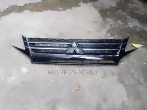 Mitsibushi Attrage Radiator Grill