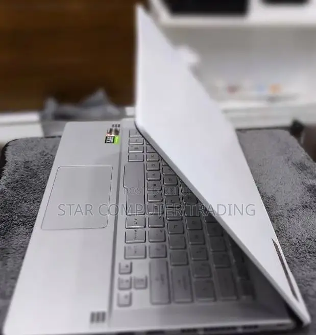 New Laptop Asus ROG Zephyrus G15 16GB AMD Ryzen 9 SSD 1T