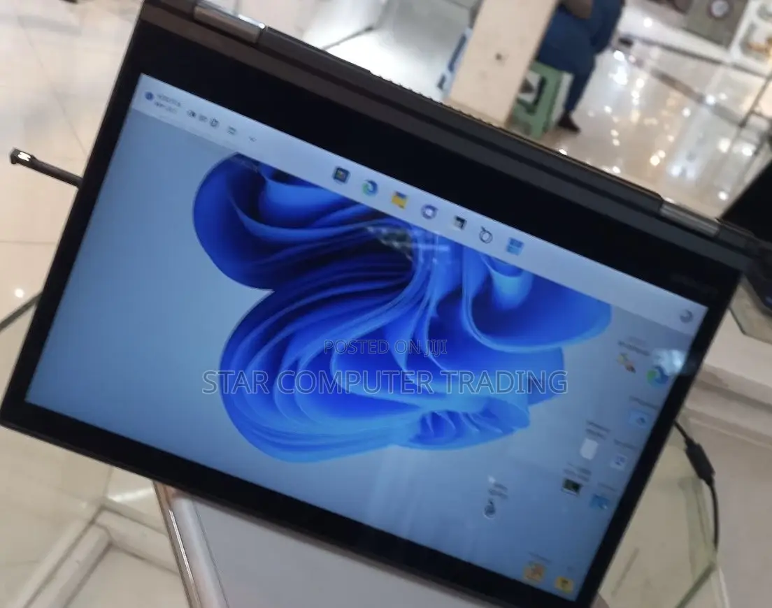 New Laptop Lenovo ThinkPad Yoga 370 16GB Intel Core I5 SSD 512GB