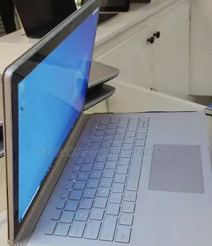 New Laptop Microsoft Surface 8GB Intel Core I5 SSD 256GB