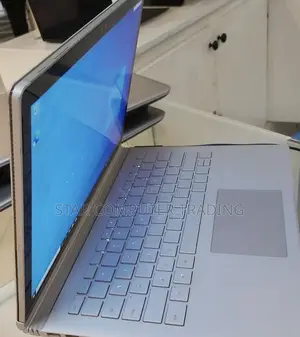 New Laptop Microsoft Surface 8GB Intel Core I5 SSD 256GB