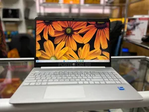 Photo - New Laptop HP Stream Notebook 8GB Intel Core I5 SSD 512GB