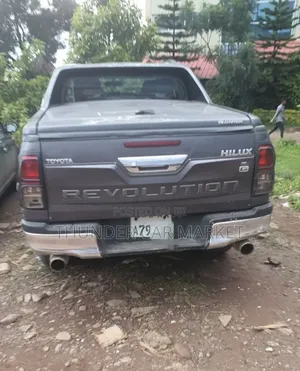 Toyota Hilux 2017 Gray