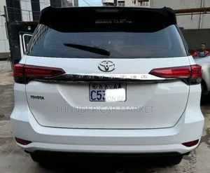 Toyota Fortuner 2018 White