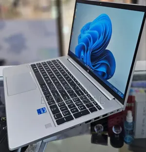 Photo - New Laptop HP 8GB Intel Core I5 SSD 512GB