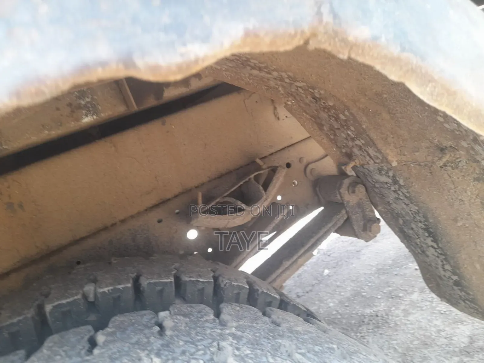 Isuzu 2010 ገልባጭ