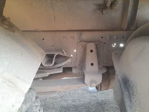 Isuzu 2010 ገልባጭ