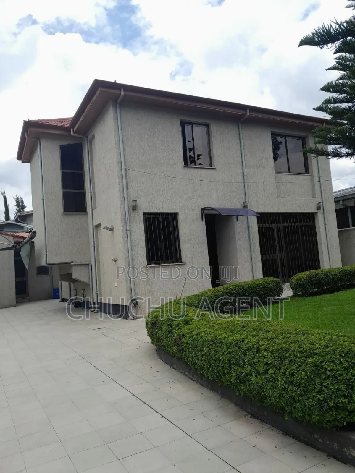 5bdrm Townhouse/Terrace in Bole for sale