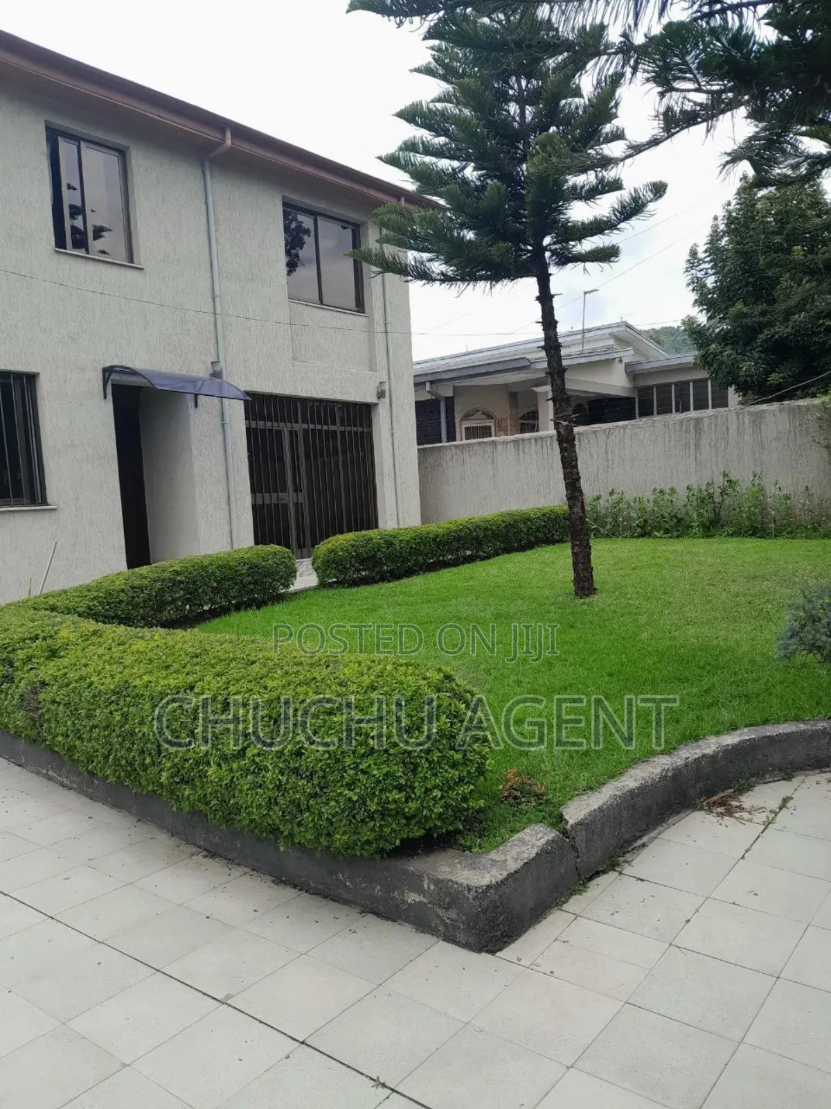 5bdrm Townhouse/Terrace in Bole for sale