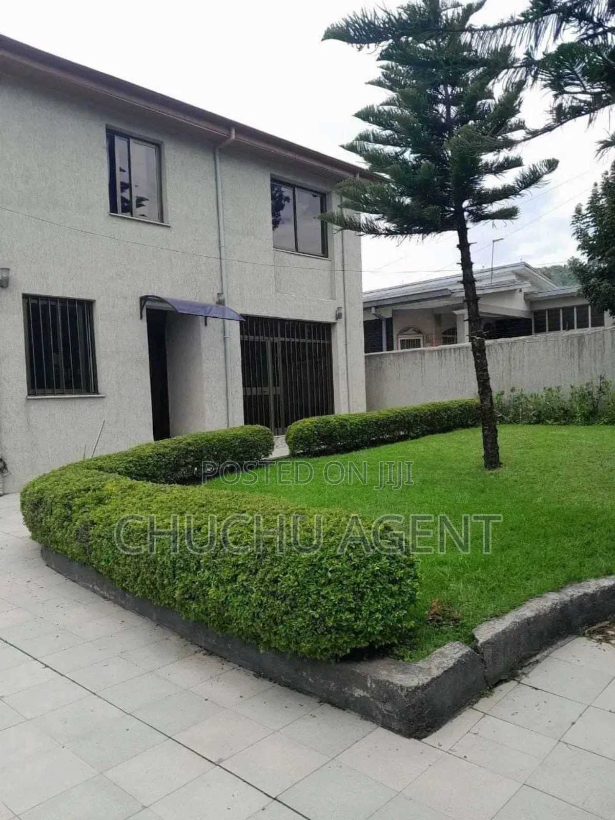 5bdrm Townhouse/Terrace in Bole for sale
