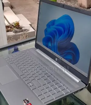New Laptop HP Stream Notebook 18GB Intel Core I7 SSD 512GB