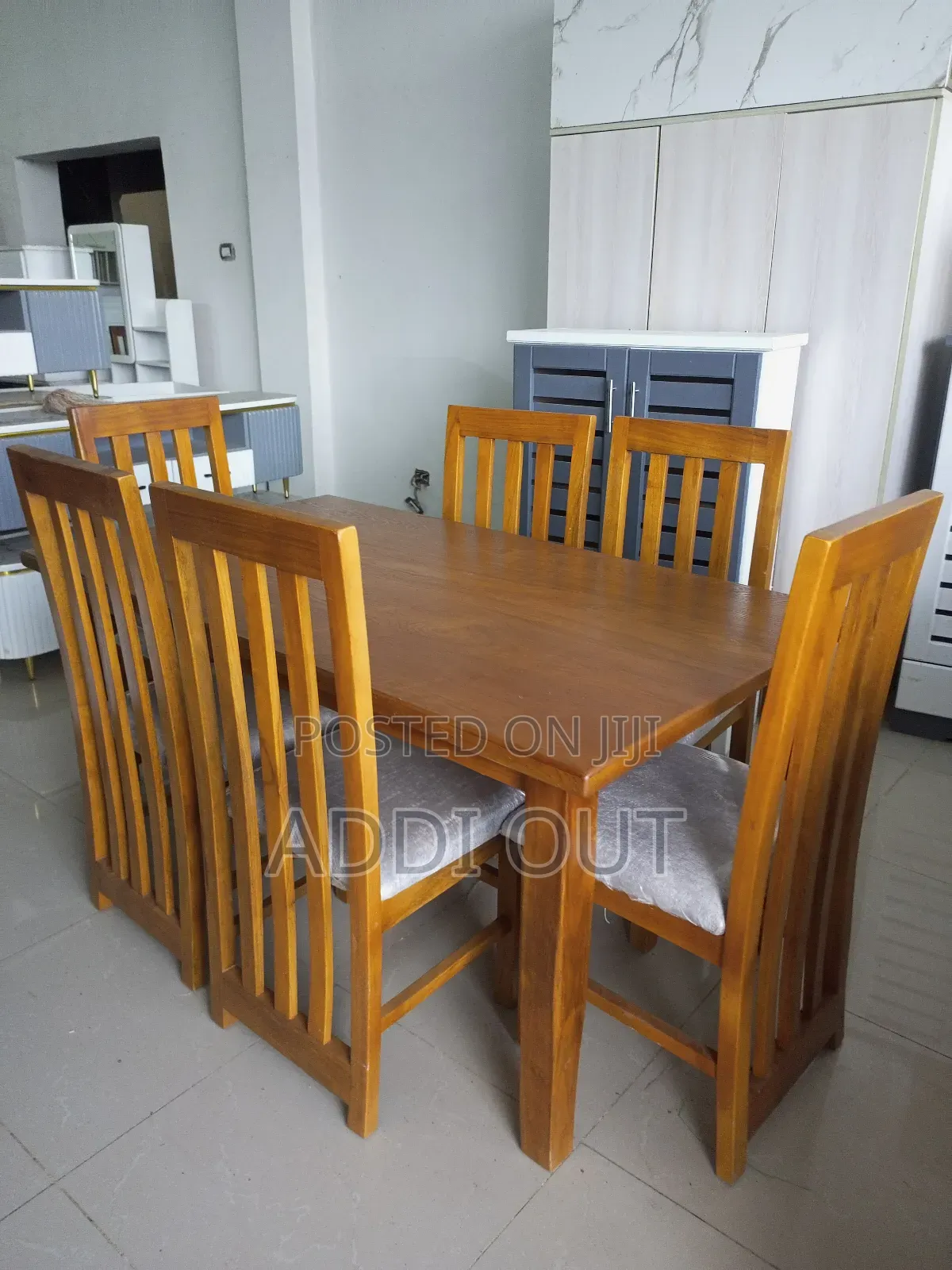 መመገቢያ ጠረጴዛ/Dining Table