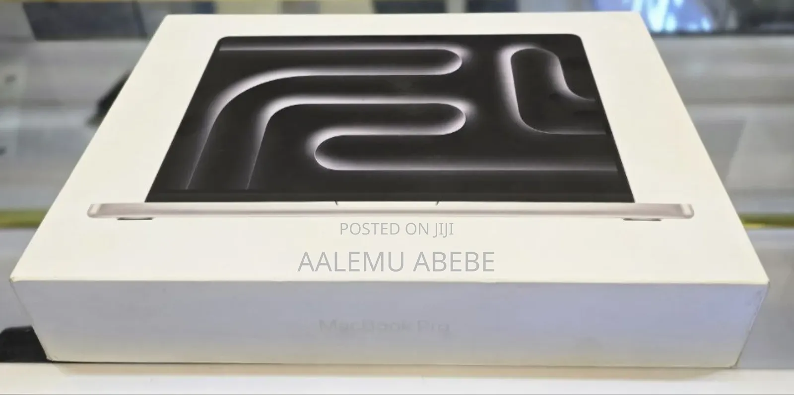 New Apple MacBook Pro 2023 M3 Pro 14-Inch 18GB Apple M3 SSD 512GB