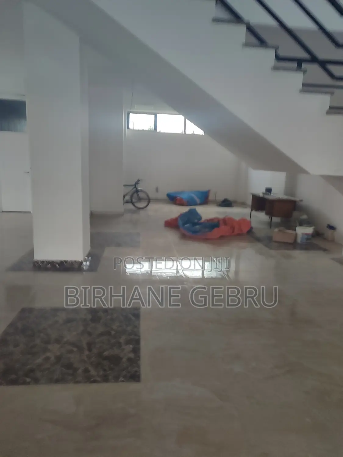 Luxury Apartiment Grond Rent for Business