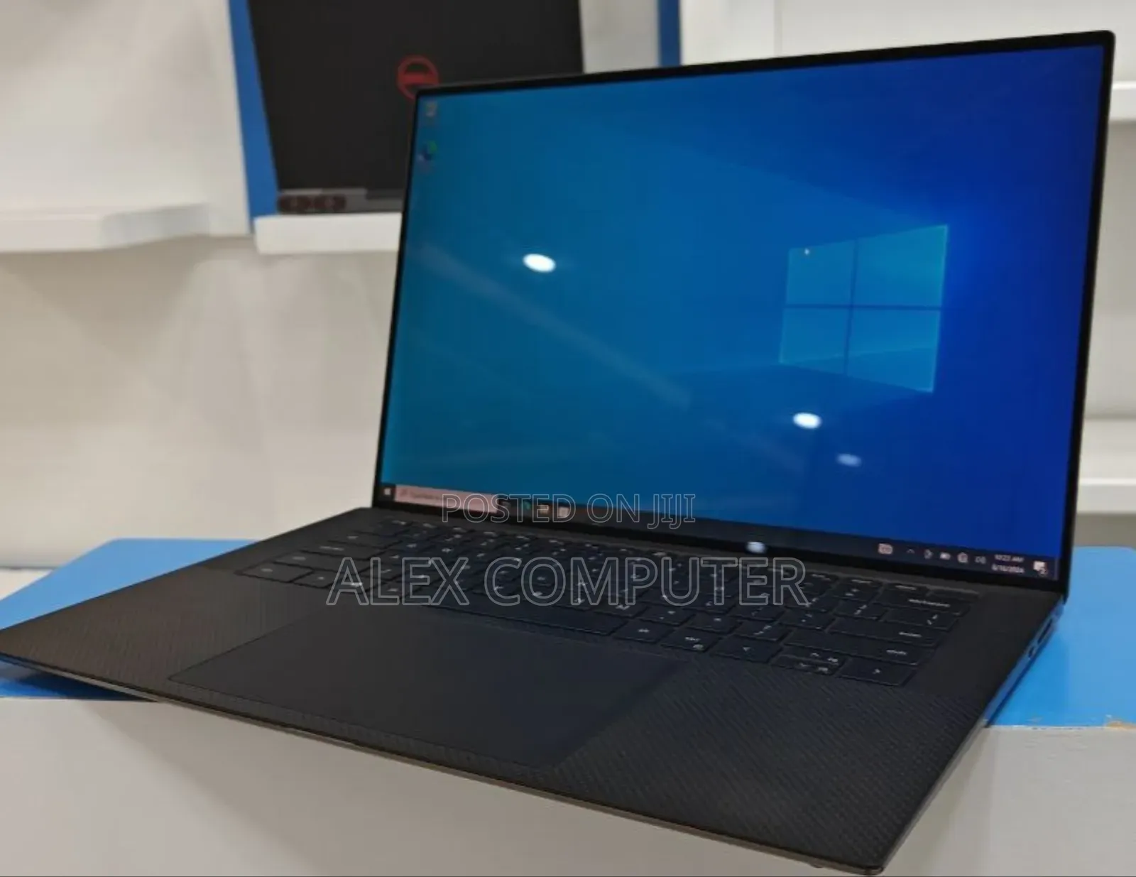 New Laptop Dell XPS 15 32GB Intel Core I7 SSD 512GB