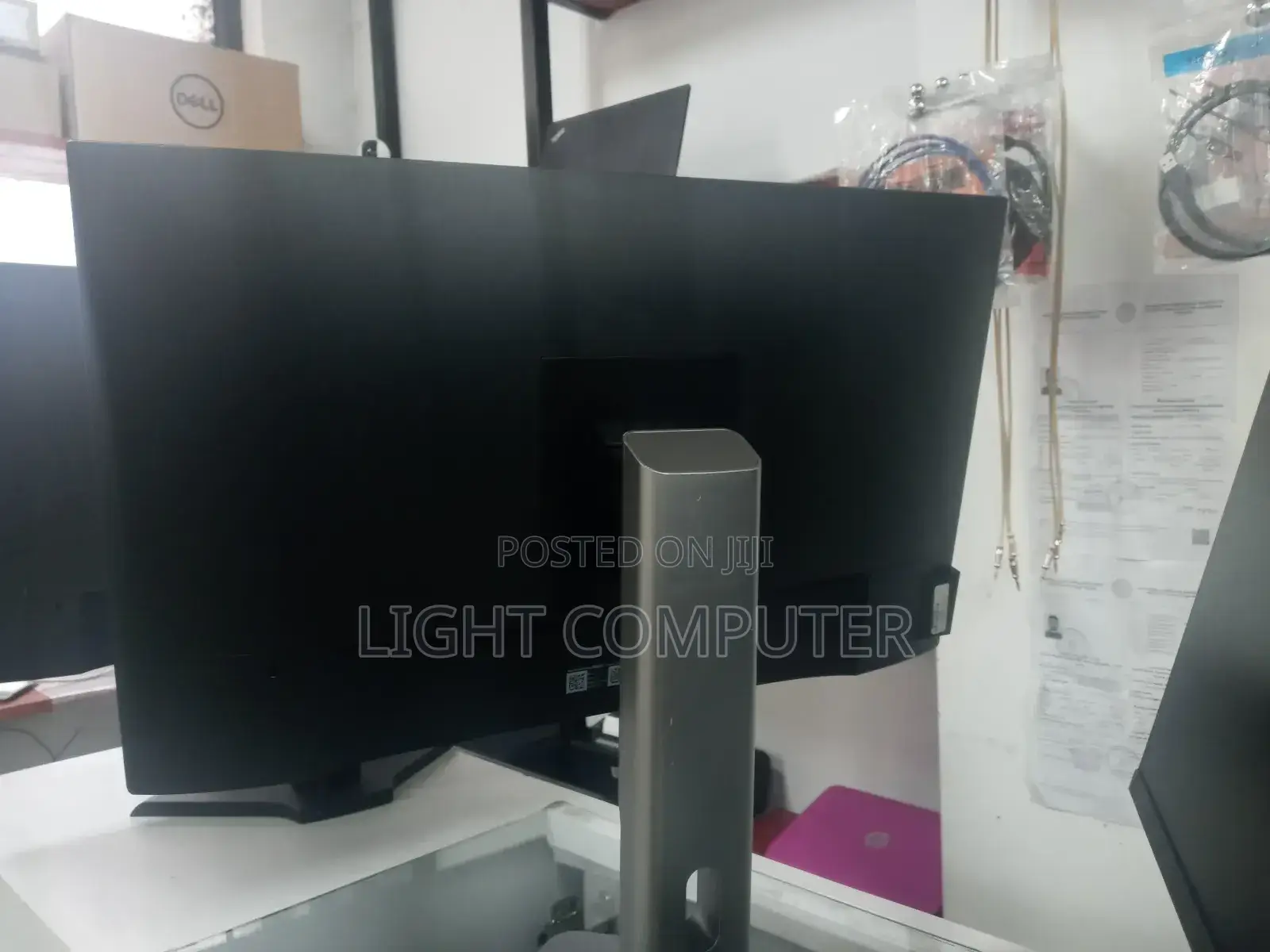 Monitor 24